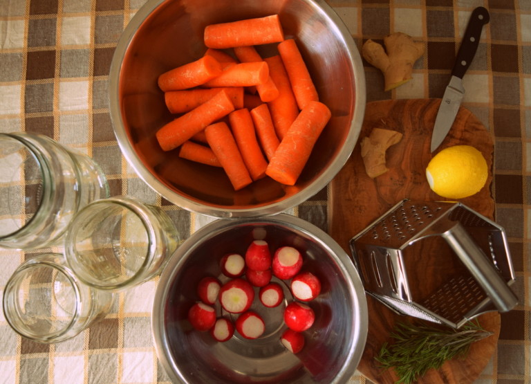 3 Ways To Make Probiotic-Rich Fermented Carrots