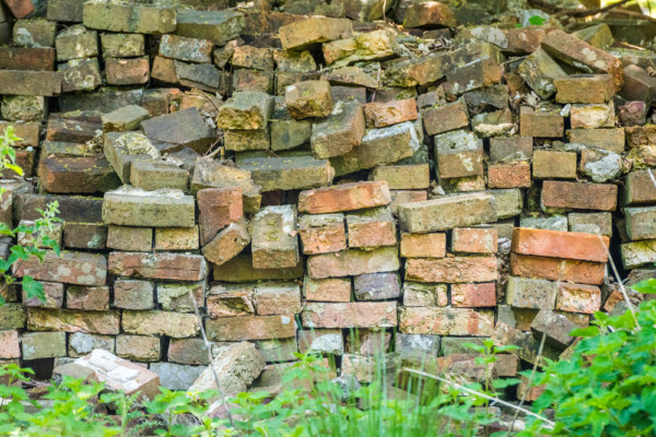 25 Ways To Reuse Old Bricks In Your Garden