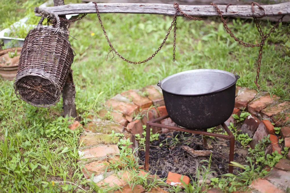 Creating A Fire Pit To Cook On - How to Get The Most From A Fire Pit!