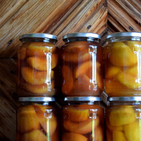 Canning Peaches In Light Syrup: Step-by-Step with Photos