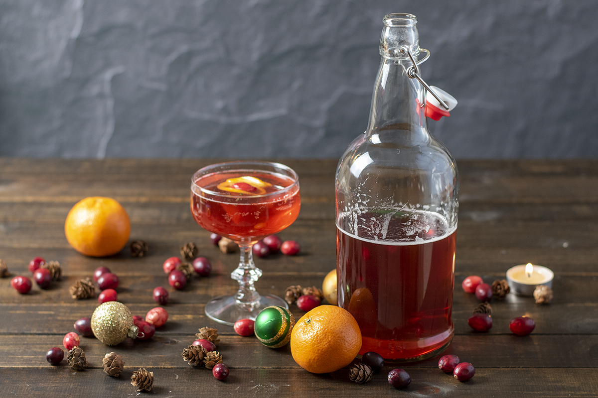 Sparkling Cranberry Orange Christmas Cider - It's So Easy