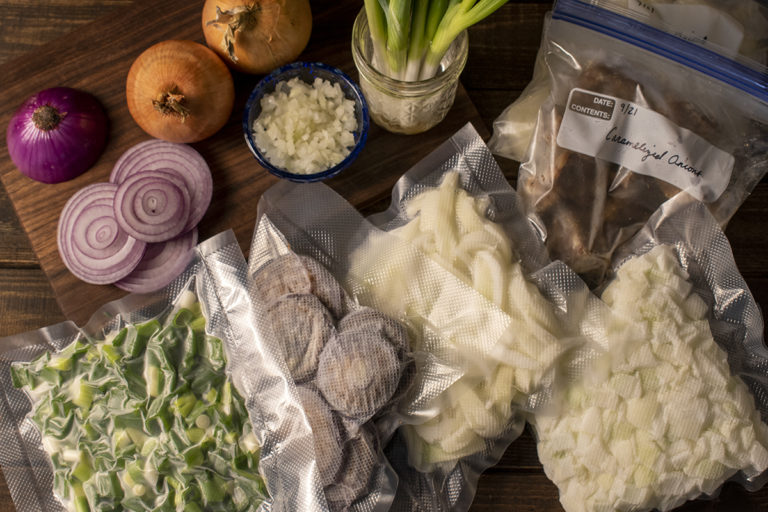 5 Easy Ways To Freeze Onions