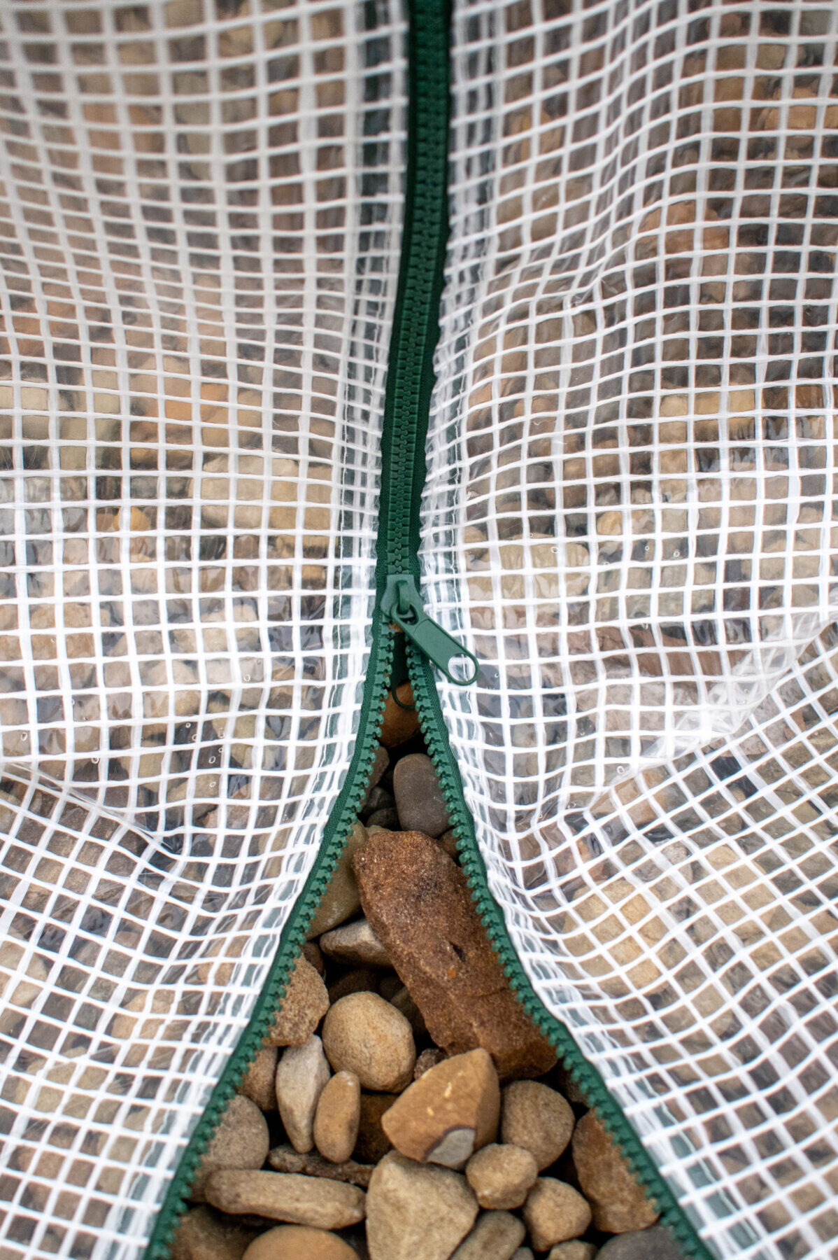 Zipper on a pop-up greenhouse